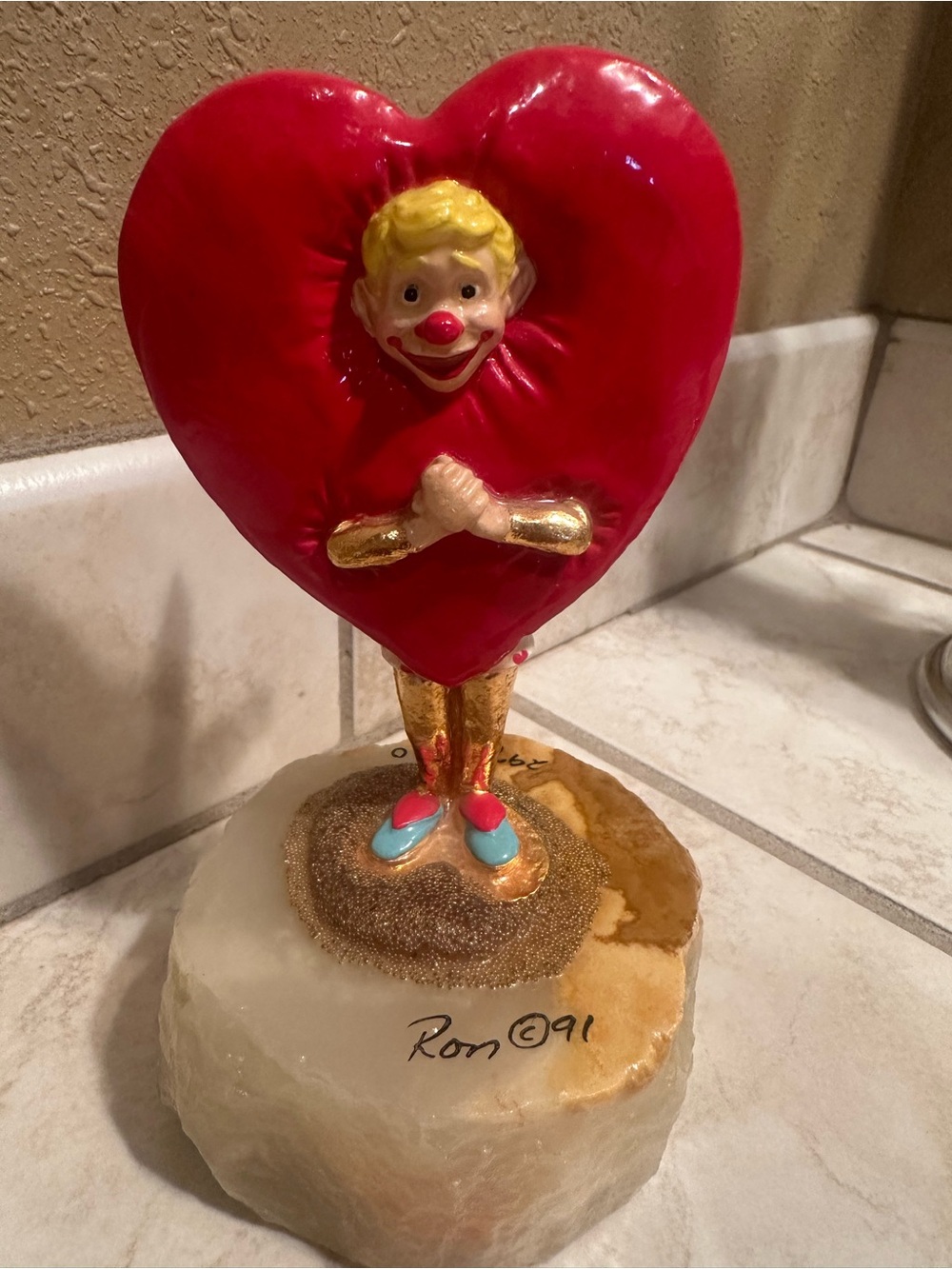Ron Lee 1991  red heart angel wings clown on granite marble base. Collectible